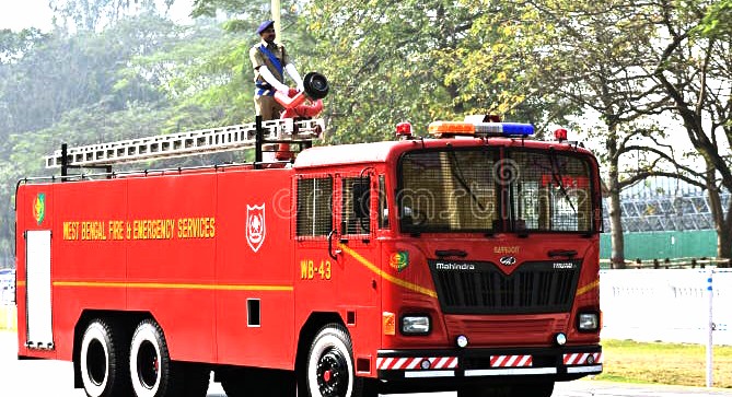 Fire Services Appeal Public Not to Park Vehicles on Roads, Fire Tenders Struggling to Reach Sites Due to Haphazard Parking