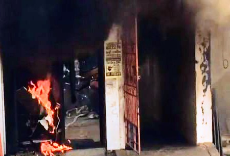 Santro Car Damaged as Fire Engulfs ATM in Rainawari