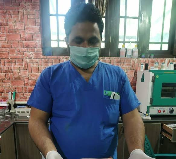 Kashmir Surgeon Dr. Mir Sammiullah Sets World Record for Fastest Laparoscopic Cholecystectomy