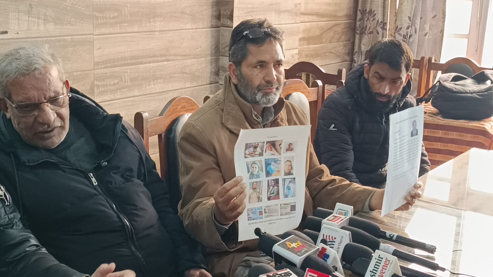 Woman Allegedly Cheats Goldsmiths and Copper Dealers of Lakhs