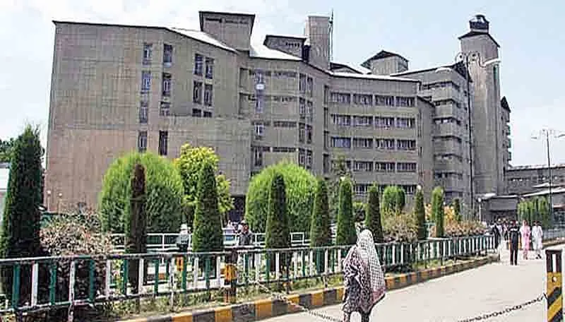 SKIMS Clarifies Nodal Officer Order; Says No Scope for VIP Treatment