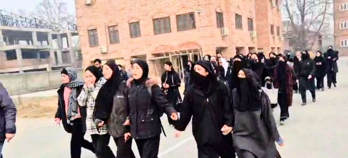 Students Protest at Cluster University Srinagar Over Academic Uncertainty