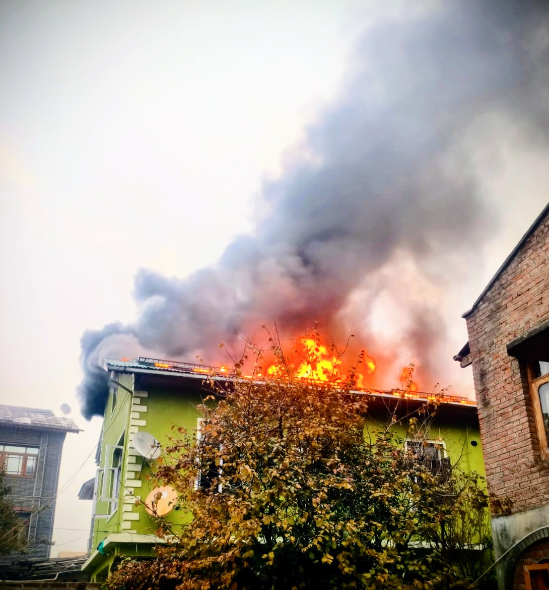 Residential House Gutted in Early Morning at Srinagar