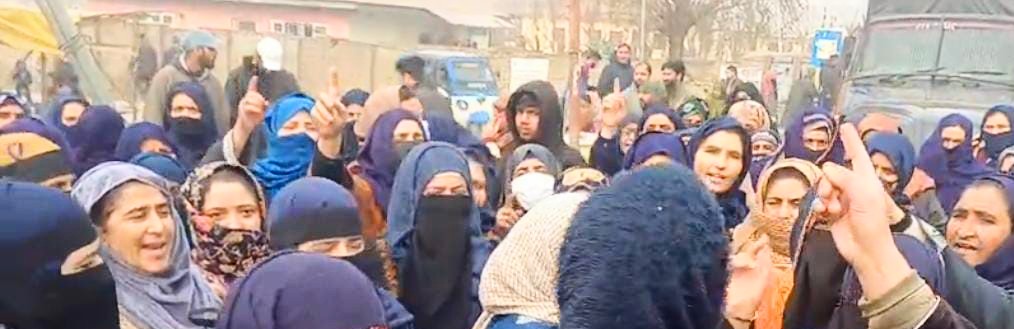 ASHA Workers Protest in Hajin Over Six-Month Salary Delay