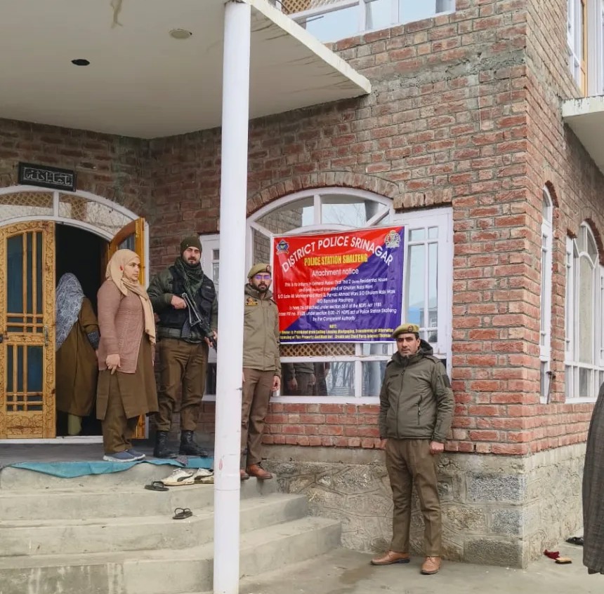 Srinagar Police attach property of notorious drug peddlers worth Rs 1.2 cr