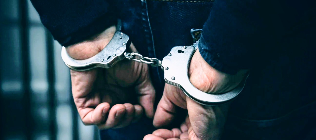 Father And Son Wear Burqas, Steal Computer Parts Worth Rs 80 Lakh In….