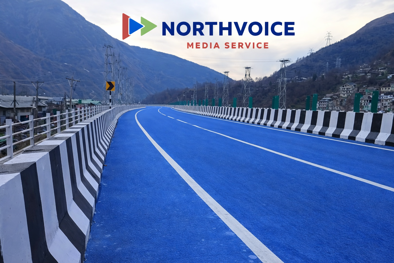 Traffic moves smoothly on Jammu Srinagar National Highway, Mughal Road open with slow movement due to frost